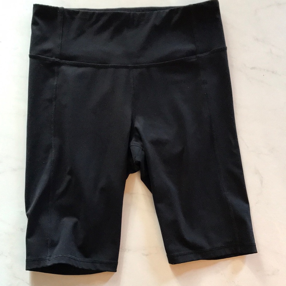 Athletic biker shorts